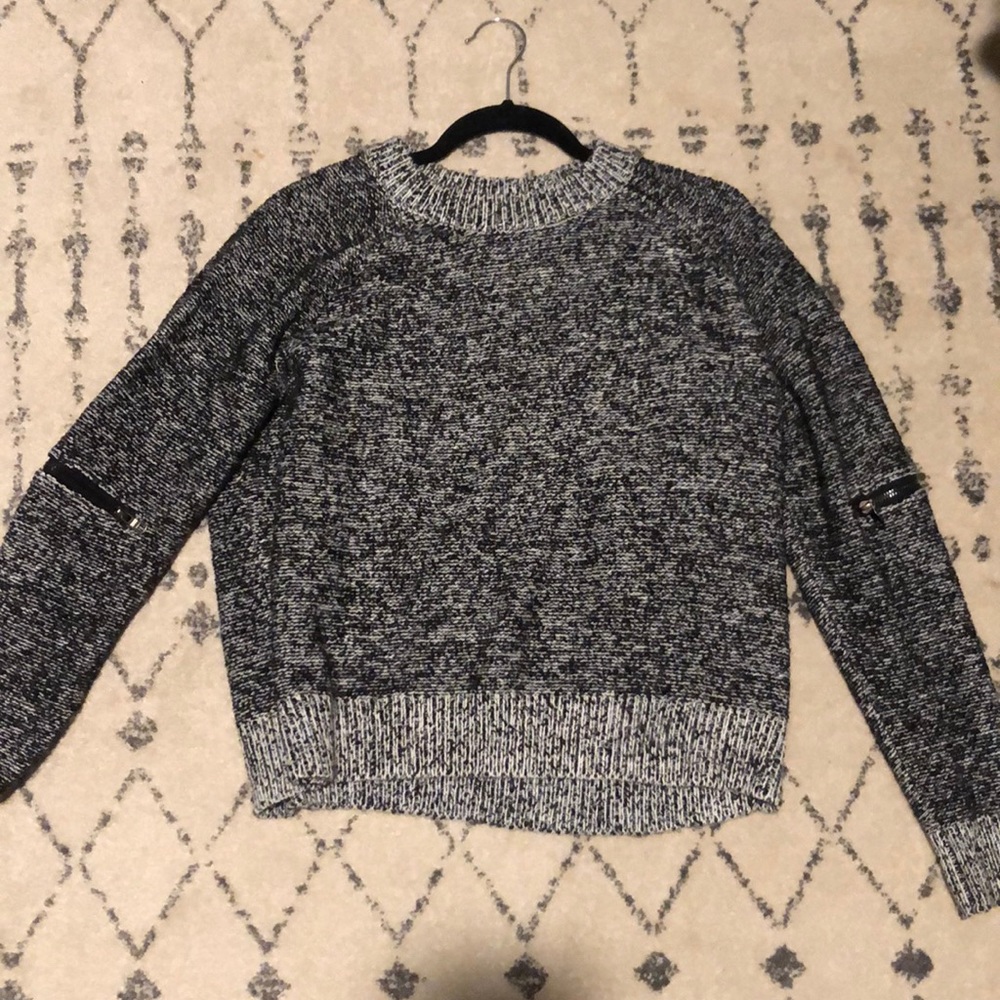 Sweater w/ zipper sleeve detail